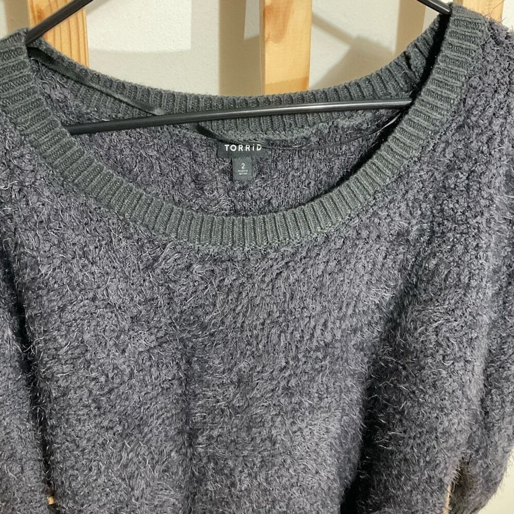 Torrid eyelash sweater size gray, cozy, ultra soft ￼size 2 - Picture 4 of 4